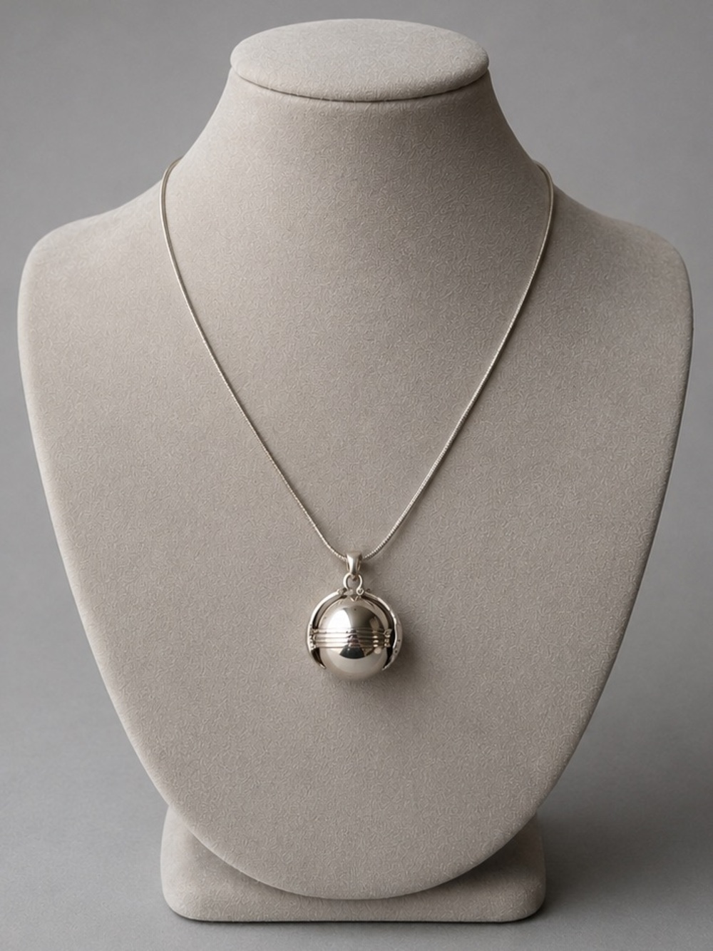 Vintage 1970s 925 Silver Ball Photo Locket Necklace Italy Mexico